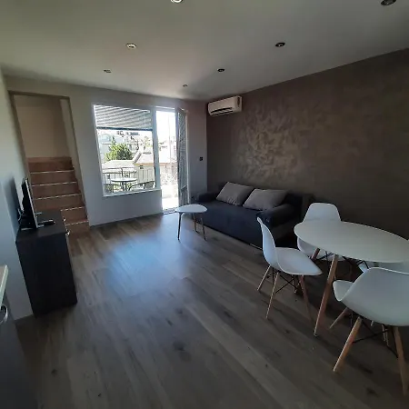 بيت ضيافة Gradina