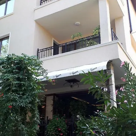 Gradina 3* تشيرنوموريتس