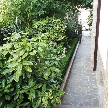 بيت ضيافة Gradina