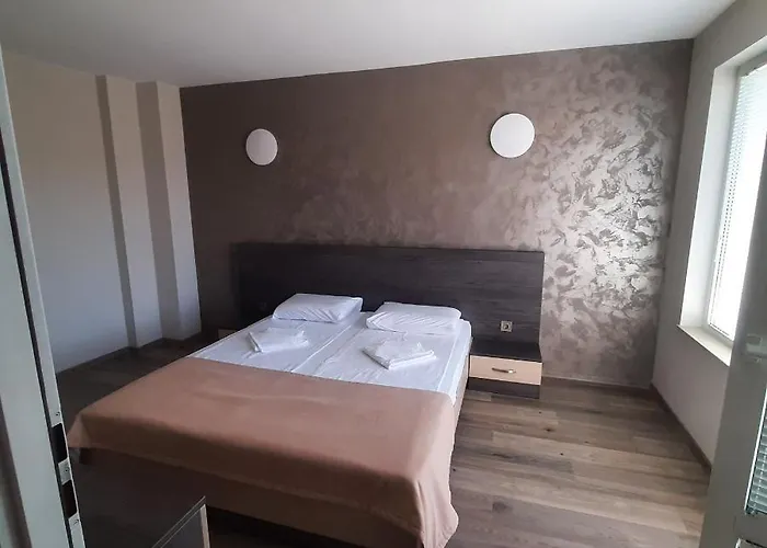 招待所 Gradina 切尔诺莫雷茨