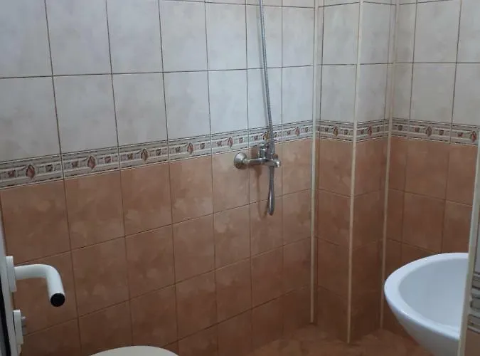 Gradina 招待所 3*